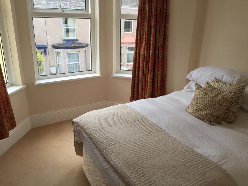 Cambridge House Bed & Breakfast Torpoint Ngoại thất bức ảnh